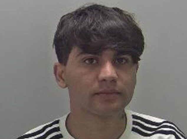 تجاوز دو پناهجوی افغان در بریتانیا