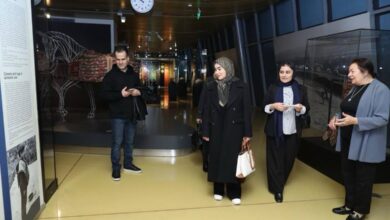 تصاویر| همسر و دختر عباس عراقچی در سفر به باکو