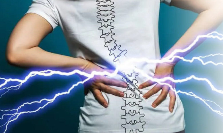 ۶ نسخه خطرناک خانگی برای انحراف ستون فقرات