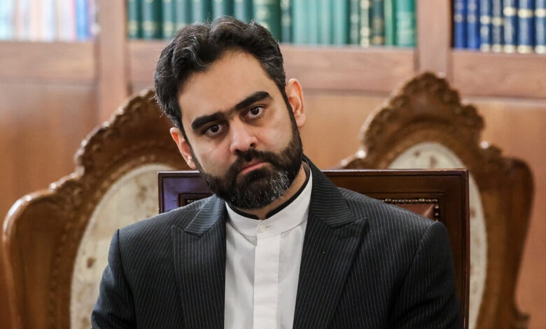 جنجال نطق اخیر ثابتی ادامه دارد؛ این سخنان خطا قابل قبول نیست!