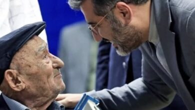 حسین مصدق زاده