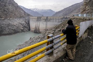 با بارش های اخیر، حجم آب سدها چه تغییری کرد؟ / ۵.۵ میلیارد مترمکعب آب از سدها خارج شد