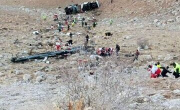 راننده اتوبوس واژگون شده تهران به یاسوج پیدا شد/ عکس