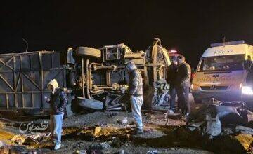 اسامی مصدومان حادثه واژگونی اتوبوس اصفهان - مشهد اعلام شد