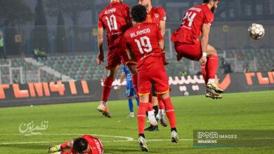 فولاد ۳ _ پرسپولیس ۱/ شاهکار پرسپولیسیهای سابق با پیراهن فولاد