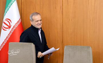 پزشکیان: برخورد با قاچاقچیان خرد سوخت تنشزاست/ مقابله باید از سرمنشأ آغاز شود