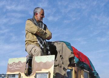 آخرین دیدار رضا امیرخانی با حاج قاسم در یک مراسم عروسی و گلایه ای که امیرخانی نگفت!