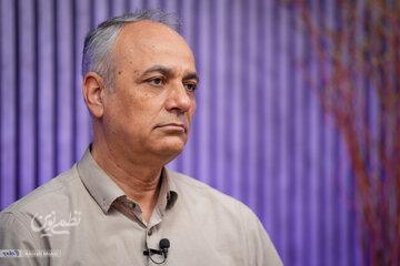 رمزگشایی زیدآبادی از واکنش های دهباشی؛ نمیدانم از موضع یک سوپرحزباللهی دوآتشه انتقاد میکند یا از موضع یک برانداز قسمخورده!/ پاک عاجز می مانم