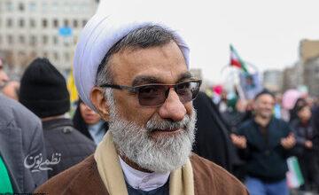 دبیر شورای عالی انقلاب فرهنگی: دشمن علیه کشور حرکتی کند، خودش برای آتش‌بس به التماس می‌افتد/ اول انقلاب پزشک از بنگلادش و پاکستان می‌آوردیم