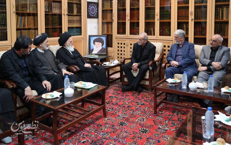 در دیدار با آیتالله علوی بروجردی؛ رئیسجمهور