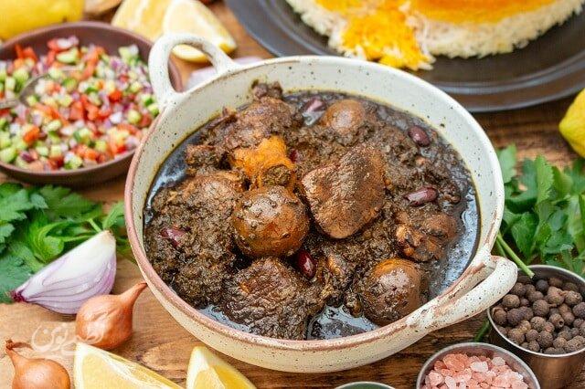 قورمه سبزی