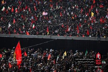 درخواست کشتن ترامپ در مراسم وداع با رهبر شهید +تصویر