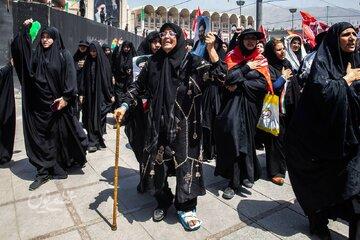 تصاویری از حضور پررنگ زنان در مراسم وداع با رهبر انقلاب