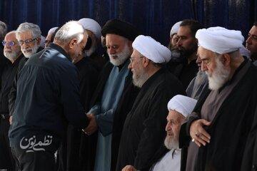 تصاویری از گفتگوی پزشکیان و آملی لاریجانی با فرزند ارشد رهبر شهید انقلاب