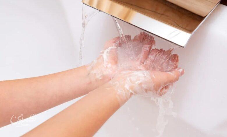 خنک کردن مچ دست