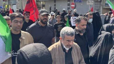 محمود احمدینژاد در مراسم تشییع رهبری