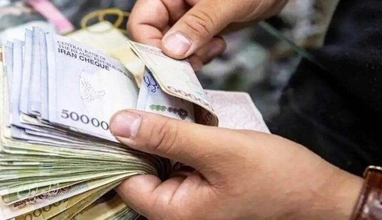 خبر مهم برای کارمندان دولت/ یک میلیون تومان برای این کارمندان واریز میشود